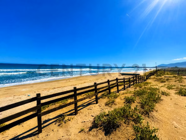 Se vende terreno en primera fila frente al mar en Morrillos