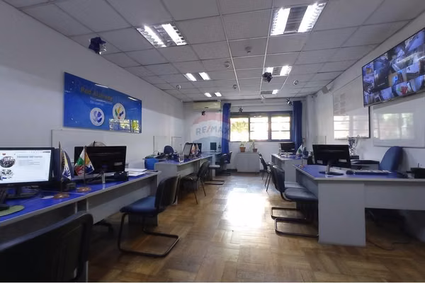 Edificio comercial en venta!