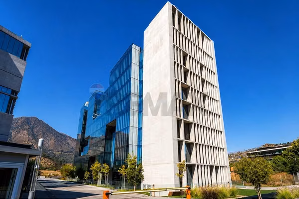 Oficina en obra ciudad empresarial
