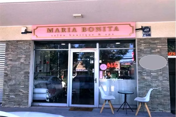 Oportunidad local strip center plaza linderos