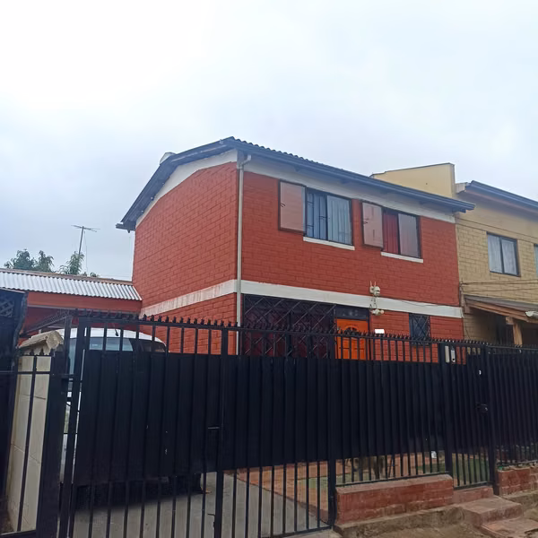 CASA 80 M2 , 86 M2 TERRENO, 3 DORM, 2 BAÑOS, VILLA GABRIELA