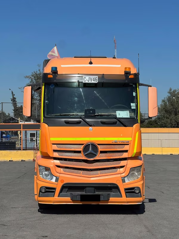 MBenz 2644 LS 2018 tracto 6x4, un dueño 700mil km.