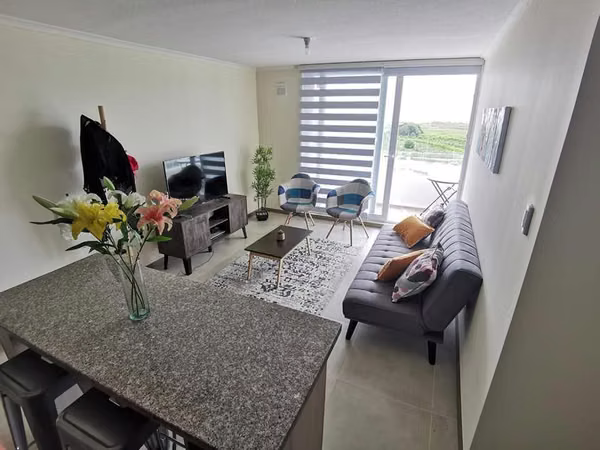  Amplio Departamento en Arriendo | 2 Dormitorios y 2 Baños en Av. Pacífico. Disponible desde septiembre.