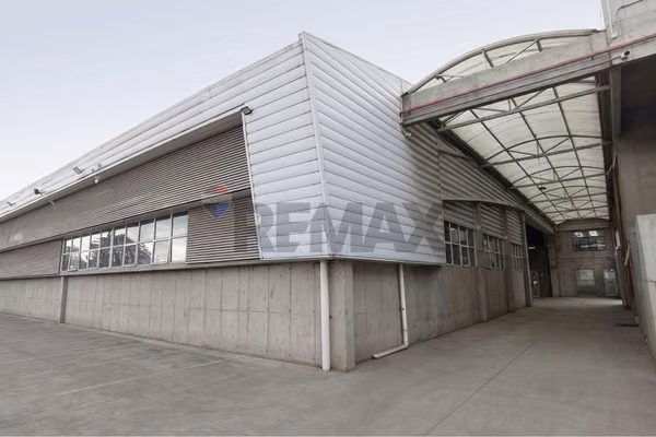 Bodega industrial 4.438 m² en san bernardo