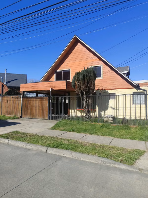 SE VENDE HERMOSA CASA EN PARQUE SORVICENTA