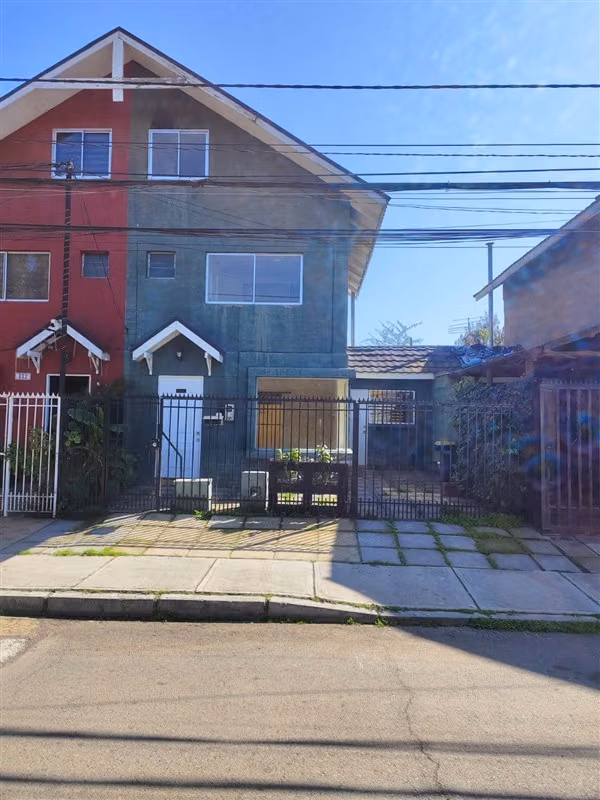 Casa en arriendo de 3 dorm. 2 baños en Maipú