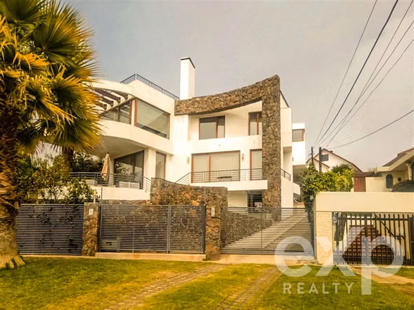 Venta lujosa casa en Reñaca Viña del Mar 6d-5b, vista al mar