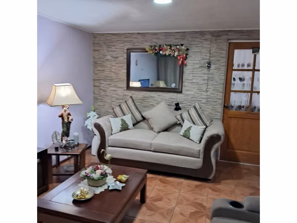 Gestimob vende casa  en Villa El Abrazo de Maipú a una cuadra de Camino Melipilla y futura estación de  metro tren