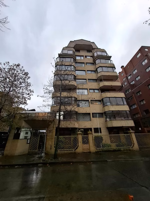 3D 2B 1E 1B 78M2 Departamento central Barros Arana