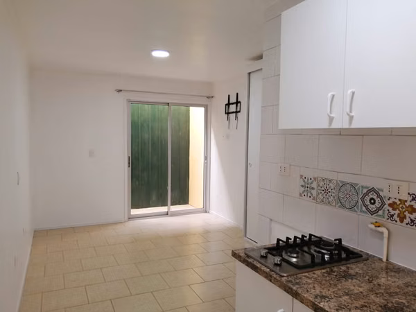 SE ARRIENDA MINI DEPARTAMENTO MONOAMBIENTE. $300,000 Luz y agua incluida
