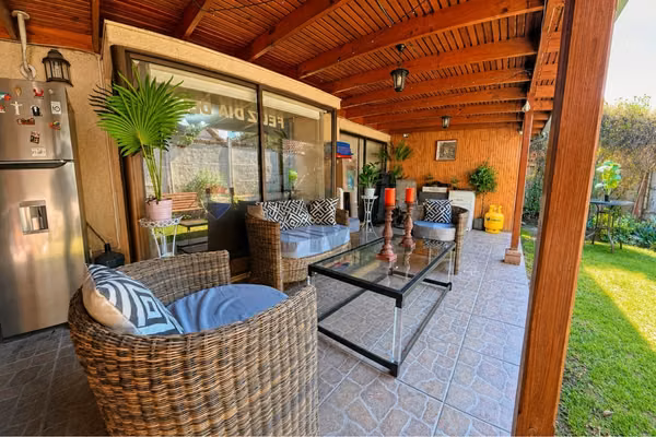 Casa en la florida con hermoso patio con quincho