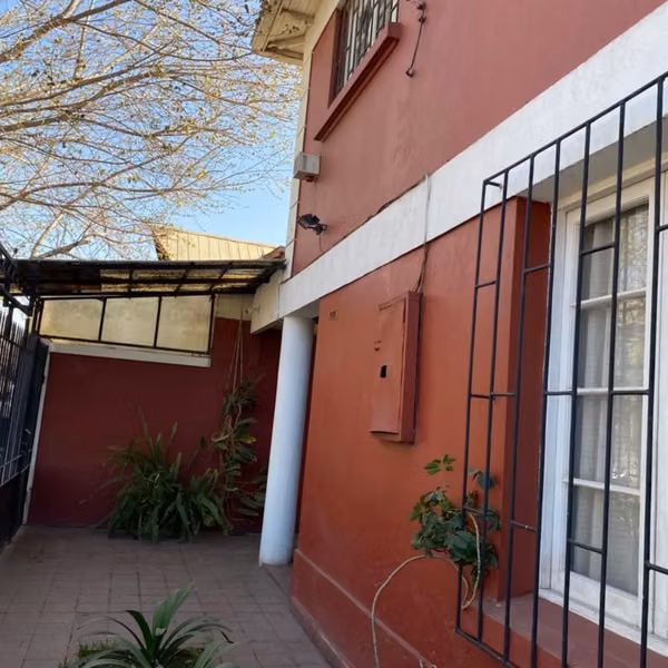SE VENDE CASA EN CONCHALI 3D 2B DE 204 M2 UBICADA EN AVENIDA