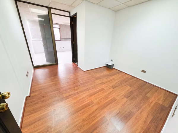 ARRIENDO OFICINA EN METRO PEDRO DE VALDIVIA