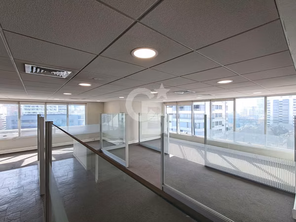 Plaza Perú - Excelente Oficina de 700 m²