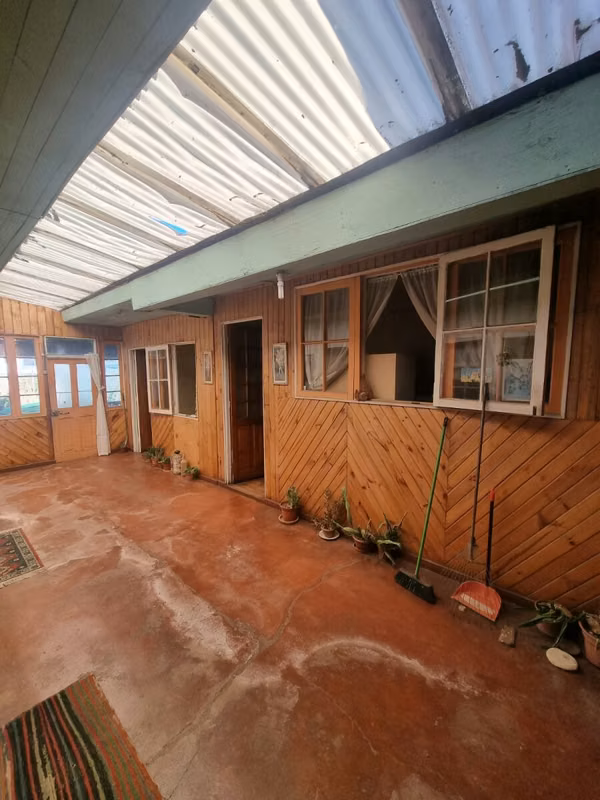 Venta de casa céntrica 4 dormitorios. Excelente sector de Placeres