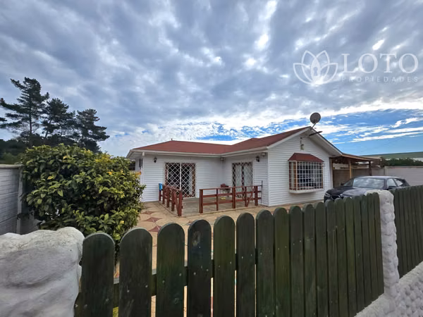Venta de casa amplia en Algarrobo