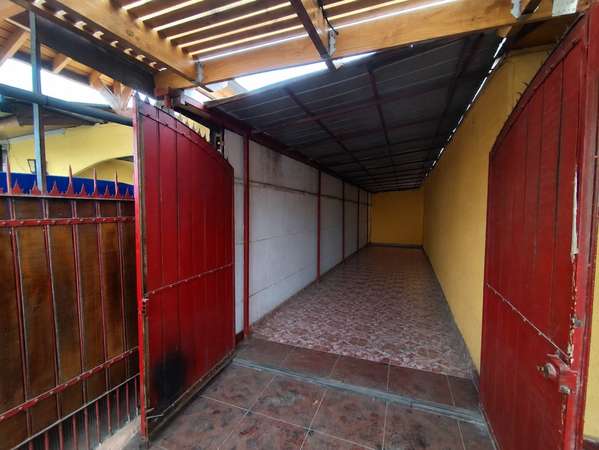¡Oportunidad en Conchalí! Casa 4D/1B con Gran Terr