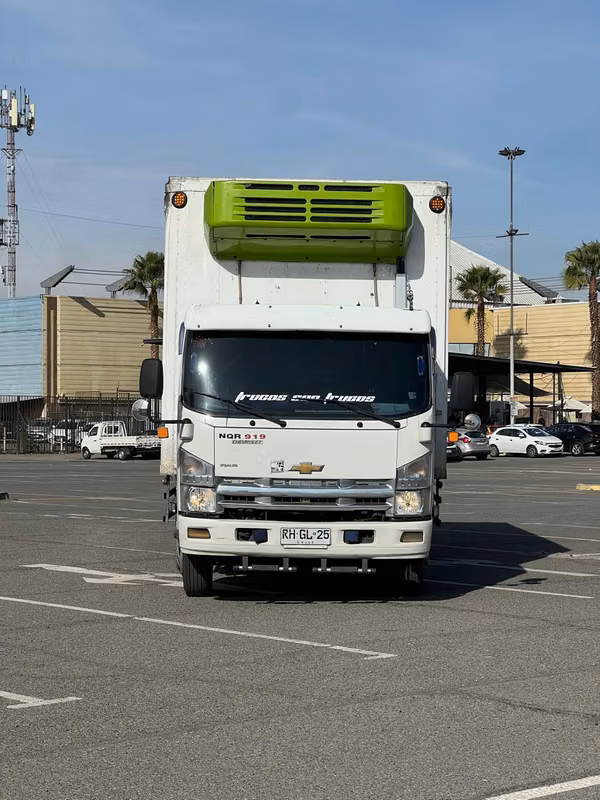 CHEVROLET NQR919 2022 Con Equipo de frio y plataforma.