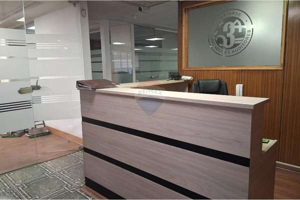 Espacio, calidez y conectividad metro lo ovalle