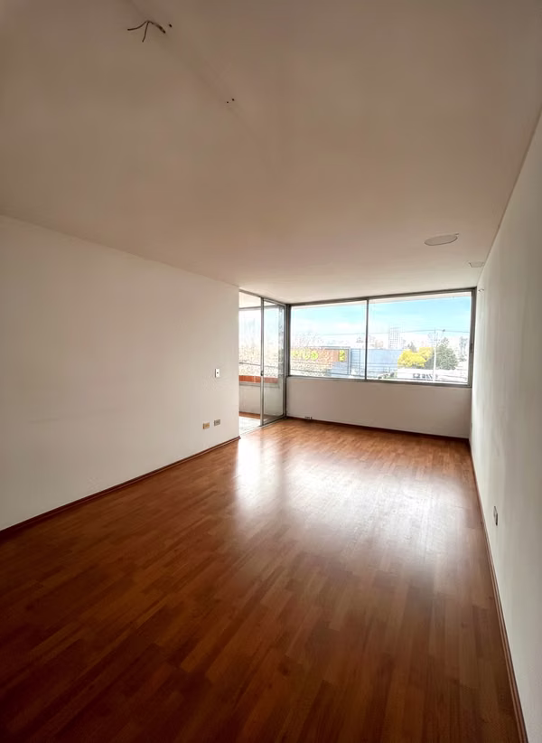 VIDA RESIDENCIAL EN VITACURA CON GRAN POTENCIAL