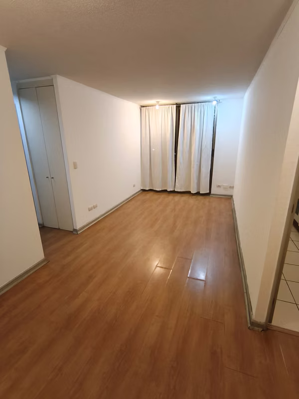 ARRIENDO 3 DORMITORIOS + 1 BAÑO - METRO REPÚBLICA