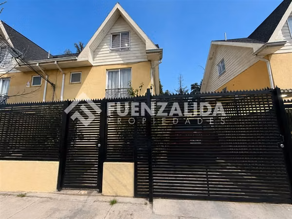Casa en arriendo de 4 dorm. 4 baños en Maipú