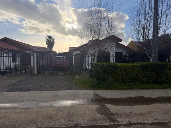 VENDEMOS CASA DE 1 PISO  EN VILLA EMMANUEL