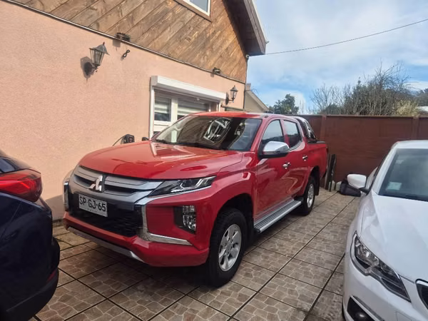 Mitsubishi l200 año 2023 4x4 full diesel