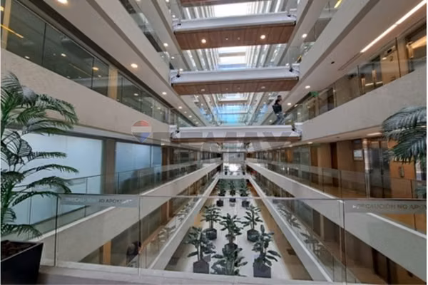 Oficina 58 m² + 2 est. av. las condes