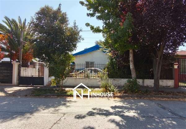 Casa en venta de 7 dorm. en La Reina