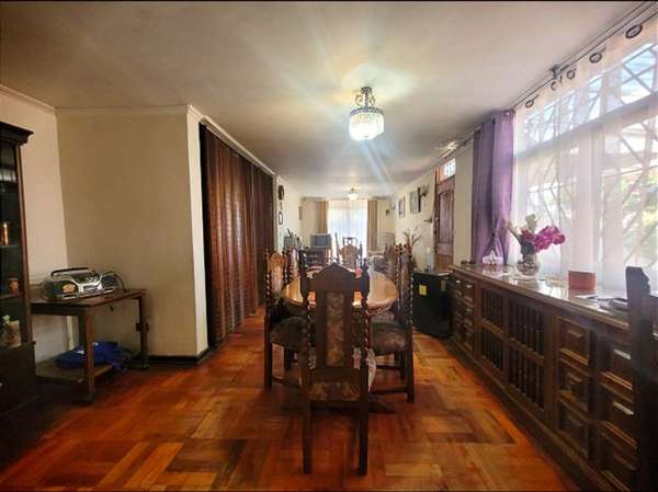 Casa en venta de 3 dorm. en Lo Prado