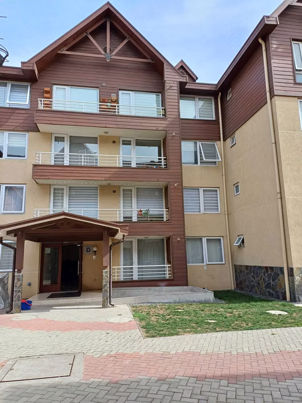 Arriendo depto Incluye GGCC (180740)