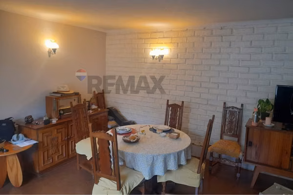 Se vende céntrica casa en cerro los placeres