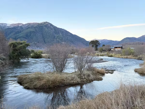 VENTA  PARCELA CON ORILLA RIO 10200 M2 MALALCAHUELLO