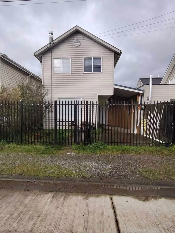 Arriendo Casa 2 Pisos en sector Collico Valdivia (180755)