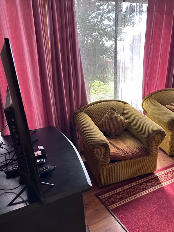 Se Vende Terreno Con Dos  Hermosas Casas