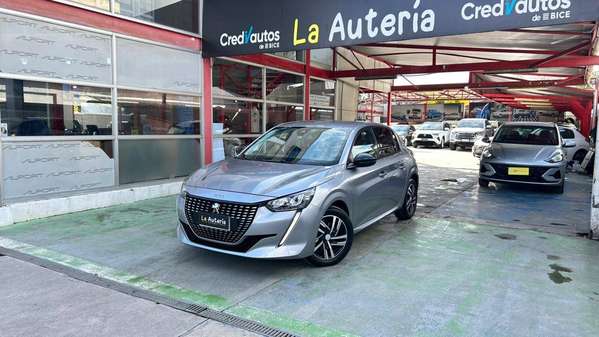 Peugeot 208 ALLURE 1.2 PURETECH 100 HB (2023)