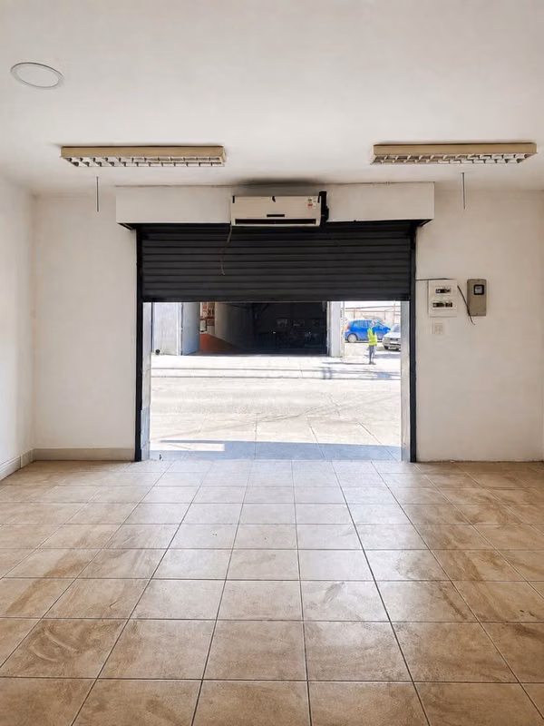 Talca arriendo local pleno centro  (180820)