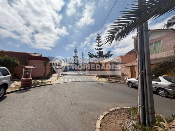 VENDE CASA CONDOMINIO TACORA,  ANTOFAGASTA