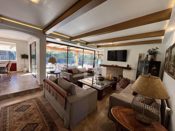 Casa de ensueño moderna: comodidad y diseño único