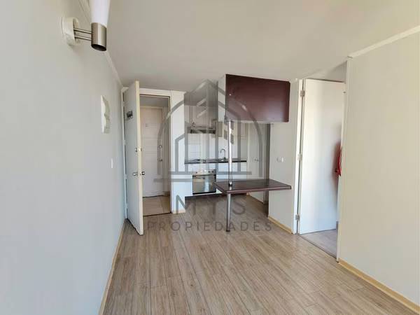 oportunidad arriendo 1D,1B,1EST,1BOD,EST CENTRAL (180869)