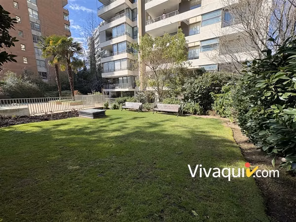 Departamento en venta de 3 dorm. en Las Condes