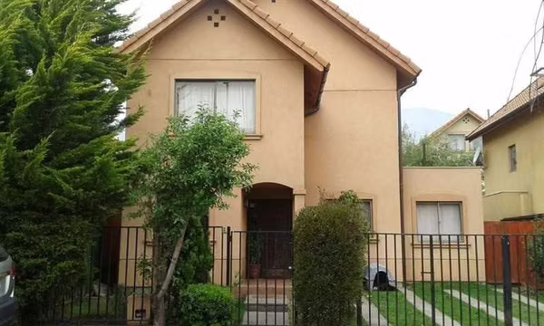 Se arrienda casa en Altos de la Arboleda 3 Pisos (180949)