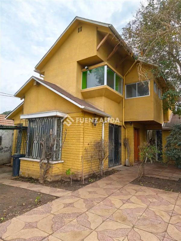 Casa en arriendo de 4 dorm. en Las Condes