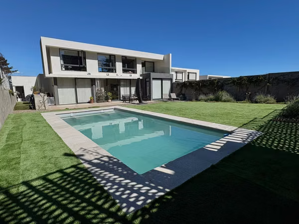 Pinares de Montemar, gran casa en condominio