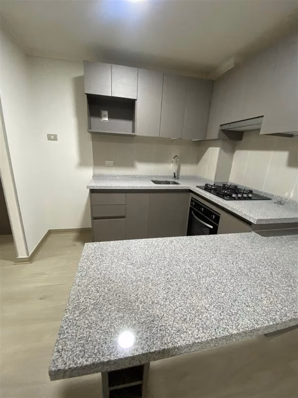 Departamento en arriendo de 2 dorm. en San Miguel