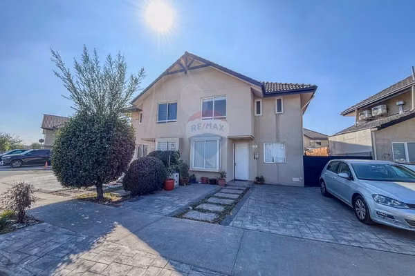 ¡casa ideal en lampa, condominio laguna norte!