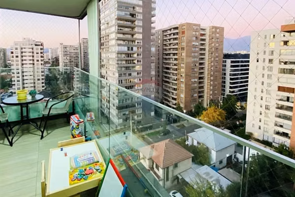 Vive 1 cuadra del parque el llano!