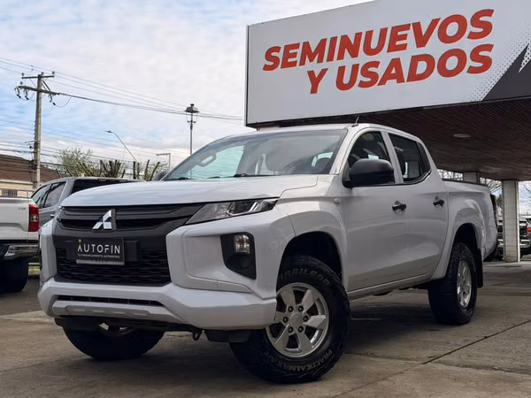 NUEVO INGRESO!! MITSUBISHI L200 MECANICA 4X2 AÑO 2022 KM