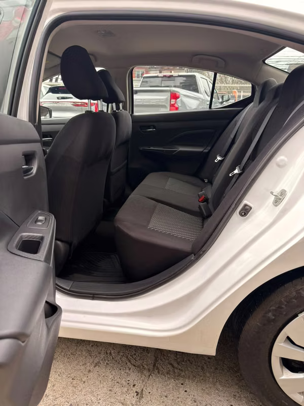 NISSAN VERSA SENSE 2023
